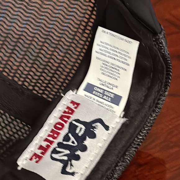 Fan Favorite *NWT* Men’s MLB Los Angeles Dodgers Baseball Trucker Hat - Picture 6 of 6